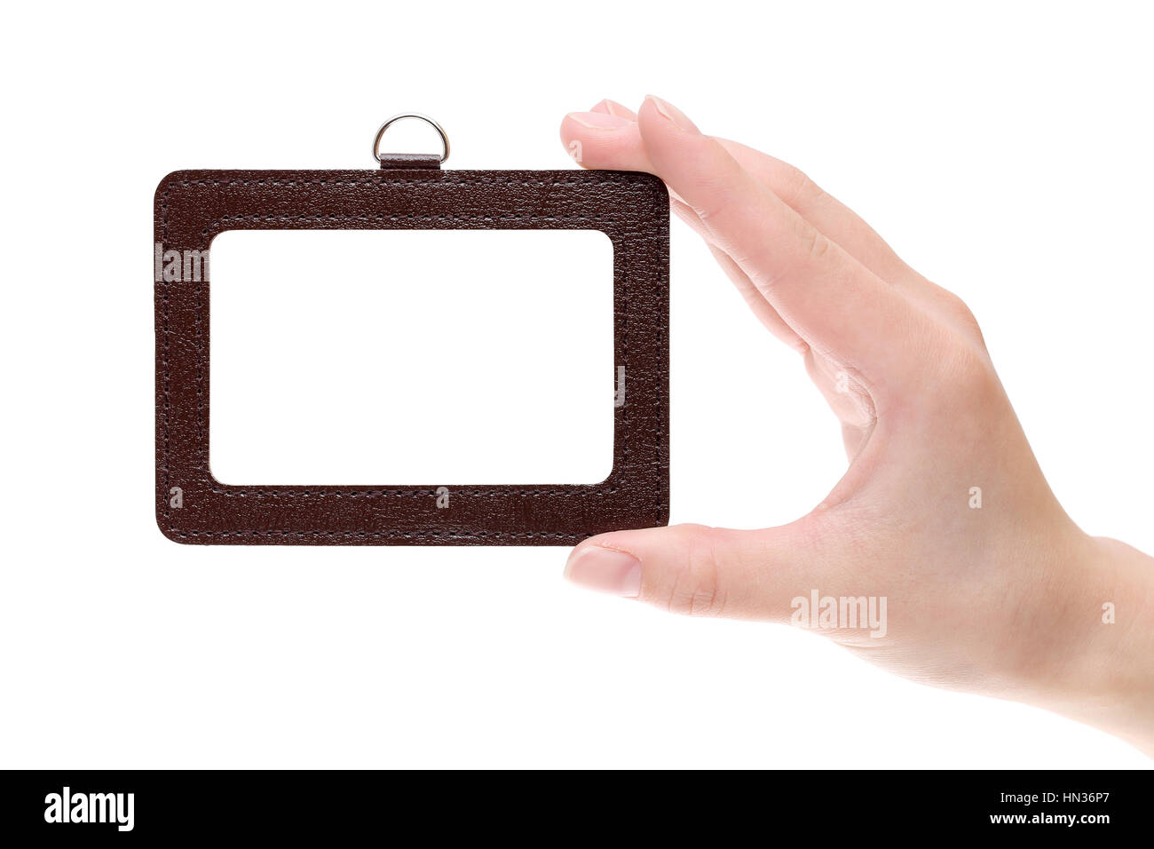 Hand, die leere Mitarbeiterausweis isoliert auf weißem Hintergrund Stockfoto