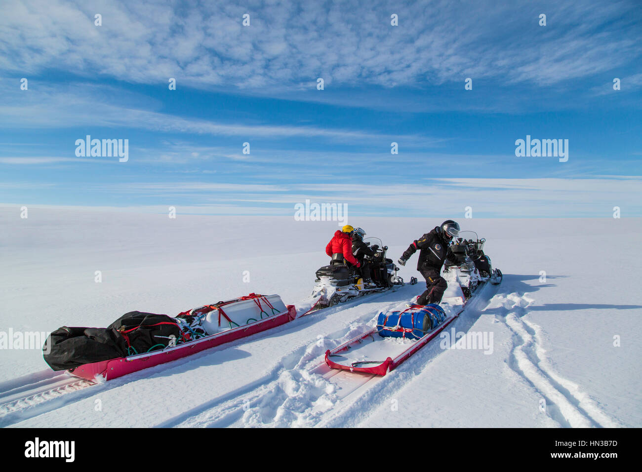 Snowmobile Expedition über die weiten Ebenen des Jameson Land Stockfoto