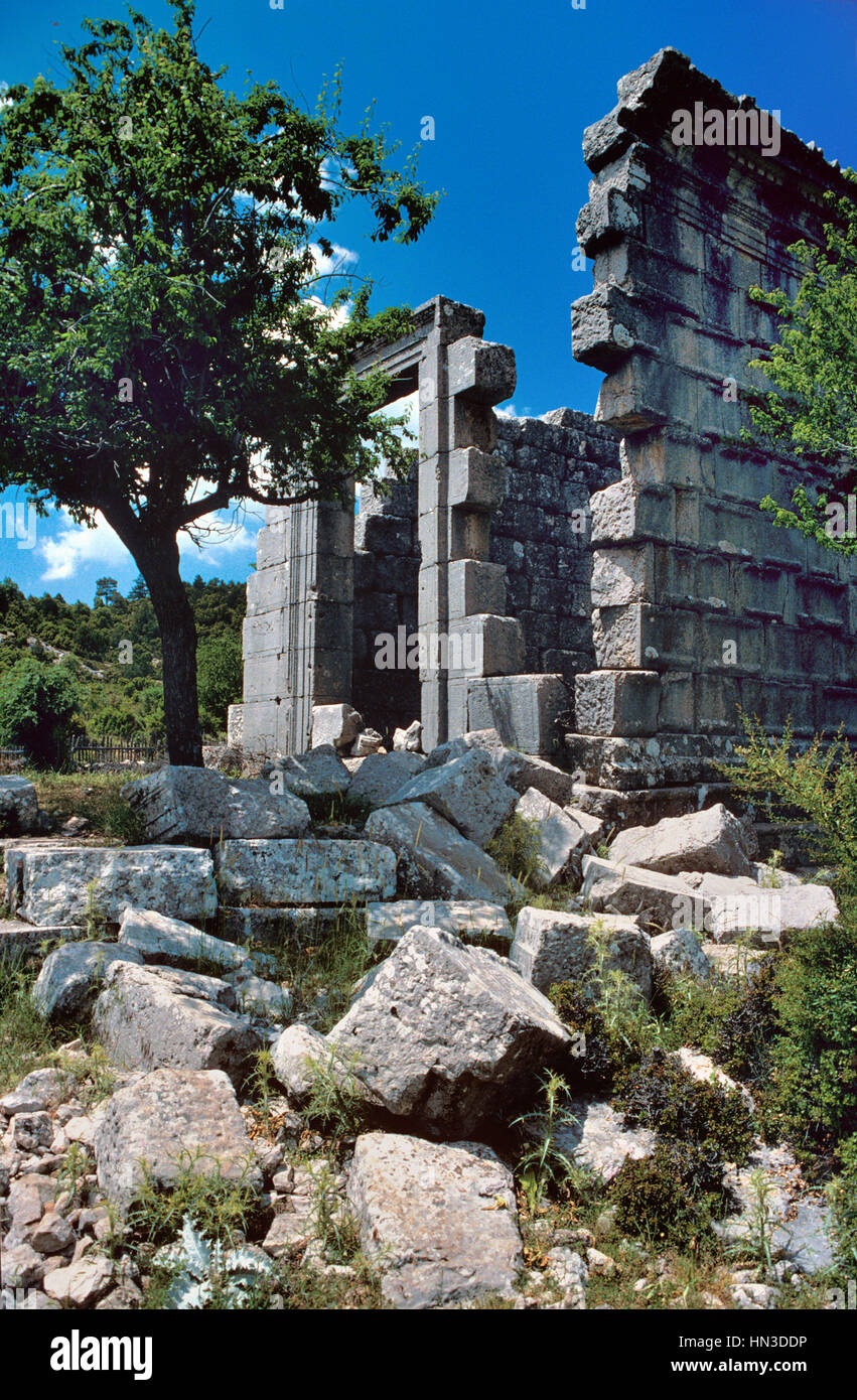 Tempelruinen in der antiken Stadt oder archäologische Seite Adada, Pisidien, 35kms südlich von Egirdir See, Provinz Isparta, Türkei Stockfoto