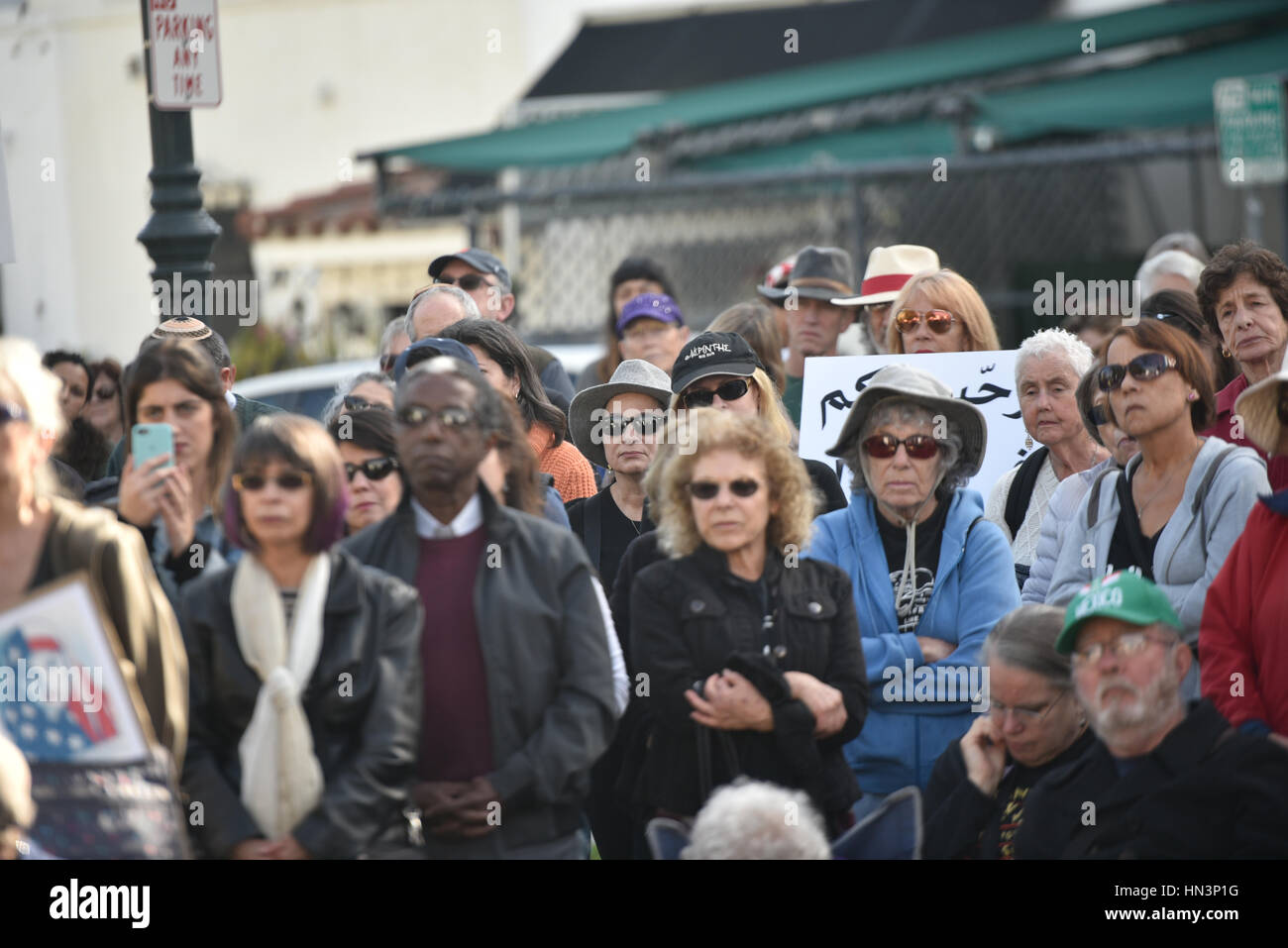 4. Februar 2017. Anti-muslimische Reiseverbot Rallye in Santa Barbara, Kalifornien. Stockfoto