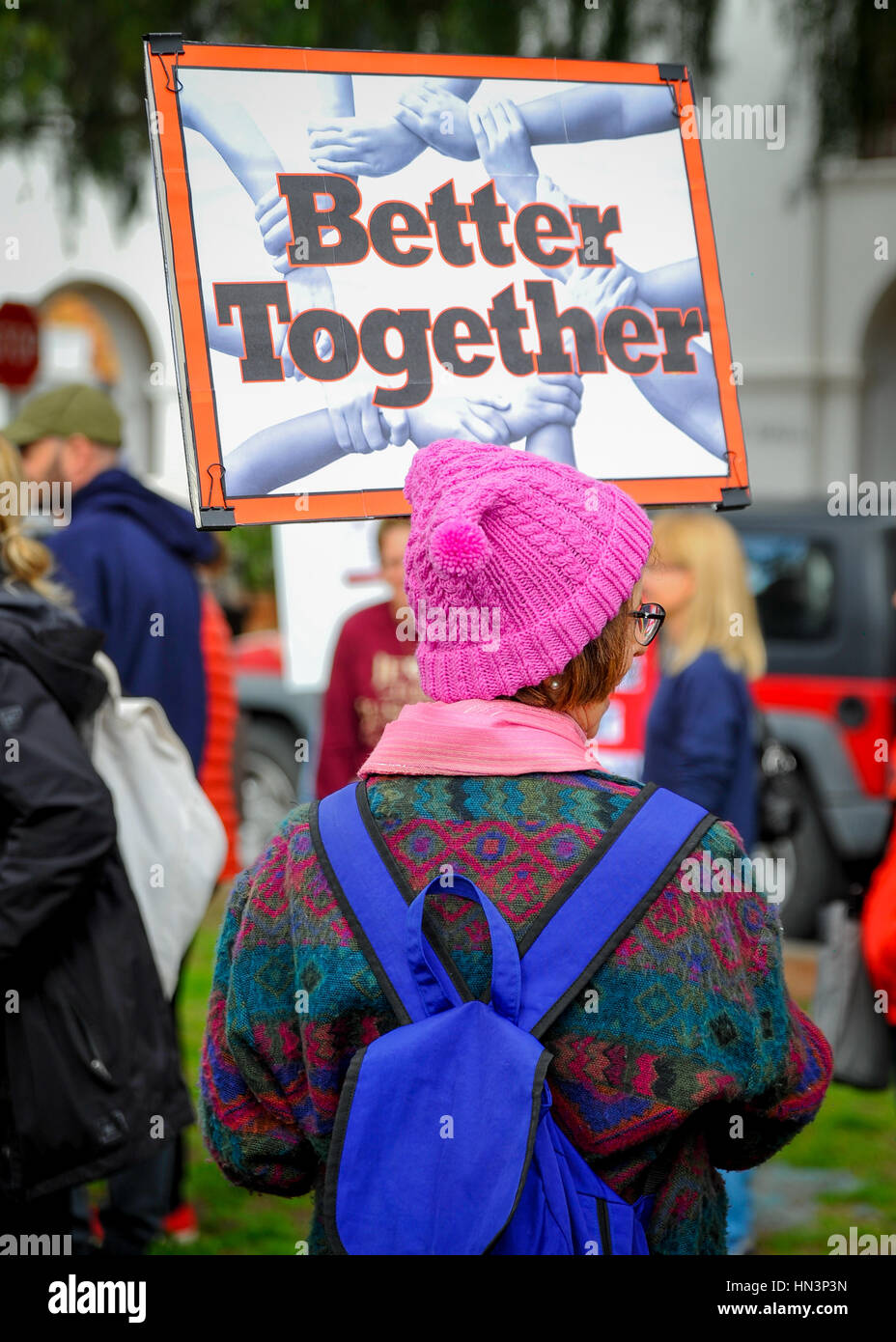 Ein Demonstrator auf einer muslimischen Reiseverbot Anti-Rallye in Santa Barbara, Kalifornien Stockfoto