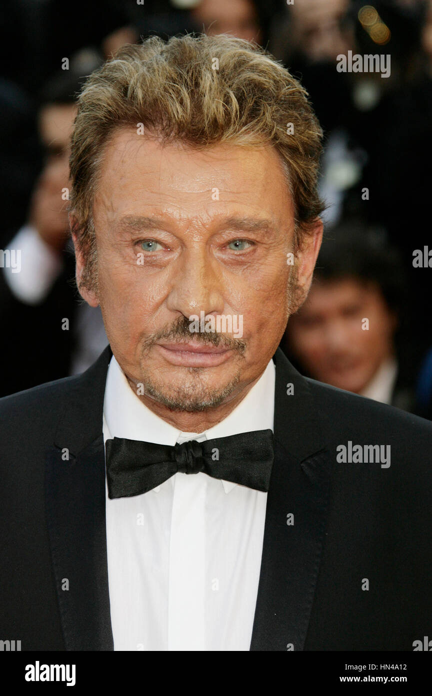 Johnny Hallyday kommt bei der Premiere des Films "Rache" bei den 62. Filmfestspielen von Cannes am 17. Mai 2009 in Cannes, Frankreich. Foto von Francis Specker Stockfoto