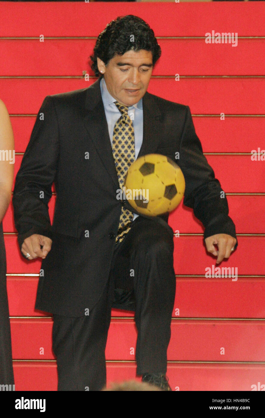 Diego Maradona bei der Premiere des Films "Maradona von Kusturica" am Palais des Festivals bei den 61. Internationalen Filmfestspielen am 20. Mai 2008 in Cannes, Frankreich. Foto von Francis Specker Stockfoto