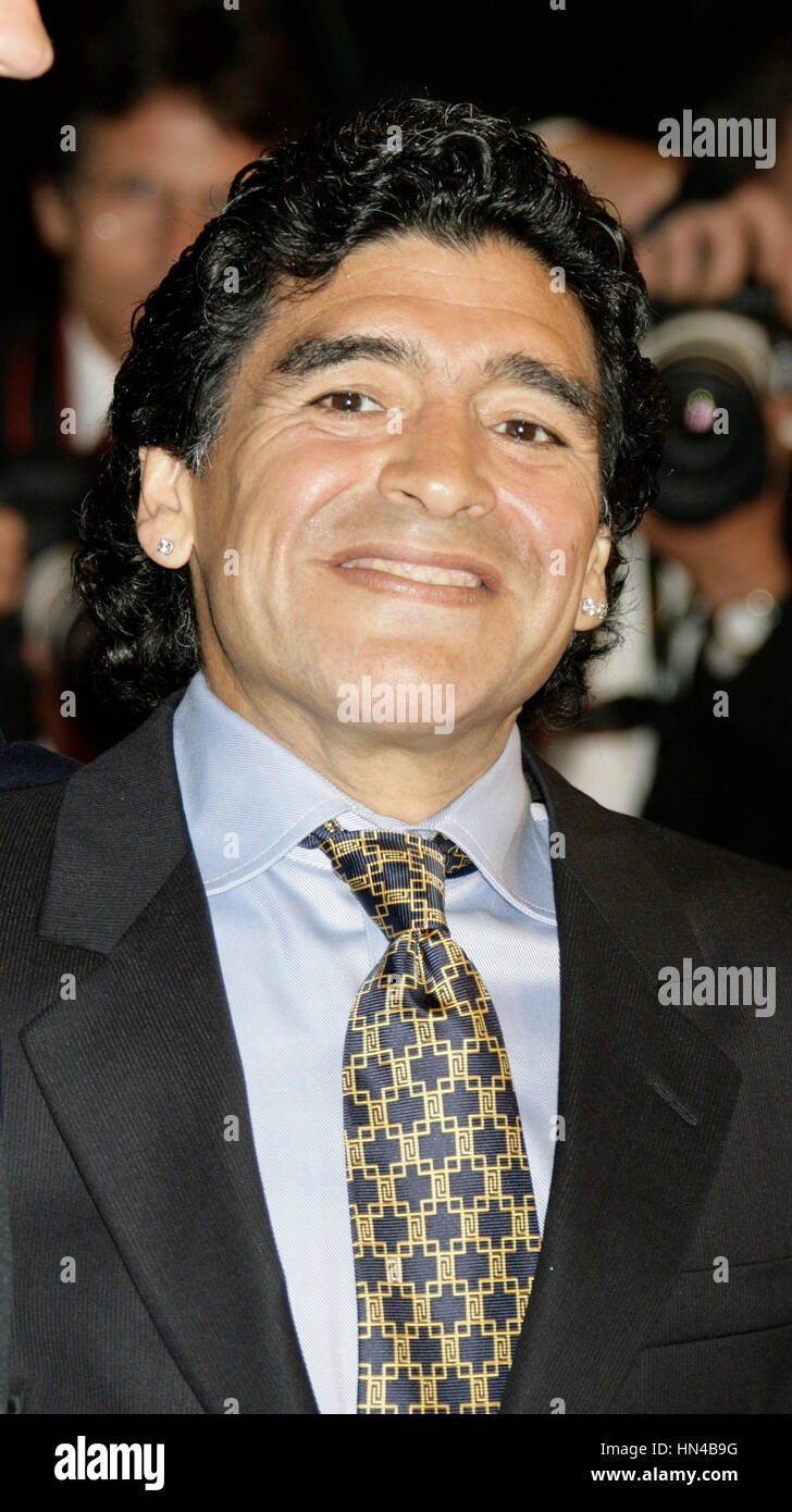 Diego Maradona bei der Premiere des Films "Maradona von Kusturica" am Palais des Festivals bei den 61. Internationalen Filmfestspielen am 20. Mai 2008 in Cannes, Frankreich. Foto von Francis Specker Stockfoto