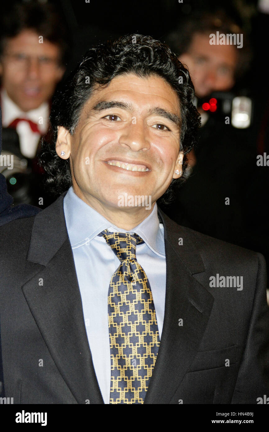 Diego Maradona bei der Premiere des Films "Maradona von Kusturica" am Palais des Festivals bei den 61. Internationalen Filmfestspielen am 20. Mai 2008 in Cannes, Frankreich. Foto von Francis Specker Stockfoto