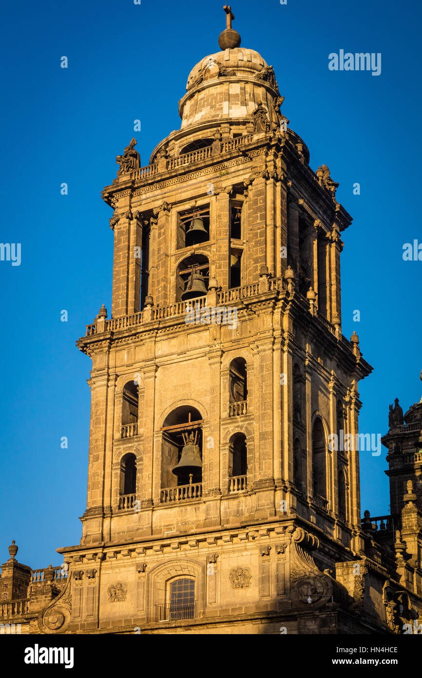 Die Metropolitan-Kathedrale Mariä Himmelfahrt der allerseligsten Jungfrau Maria in den Himmel ist die größte Kathedrale in Nord-und Südamerika, in Mexiko-Stadt. Stockfoto