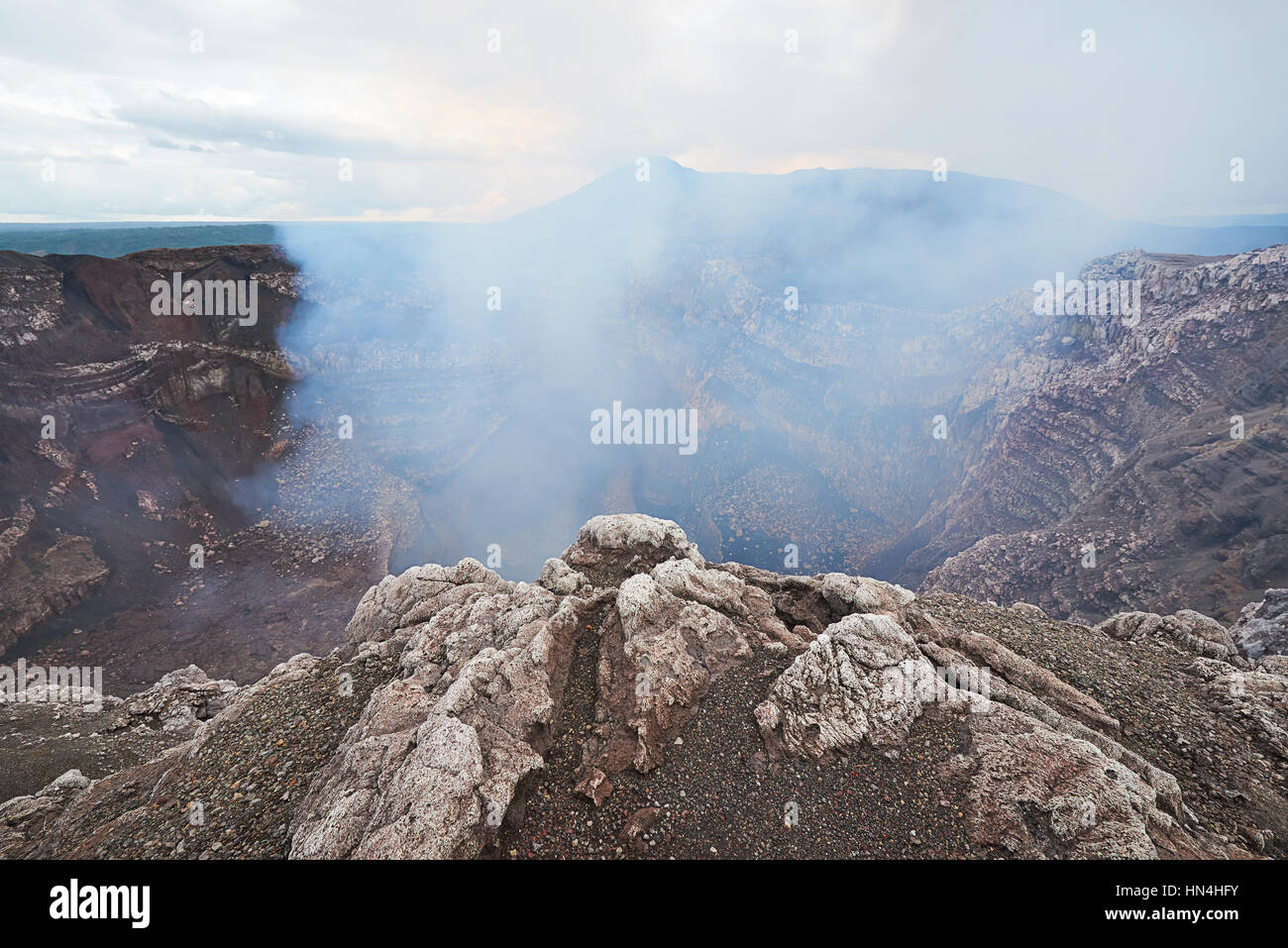 Rauch aus Vulkan Masaya, nicaragua Stockfoto
