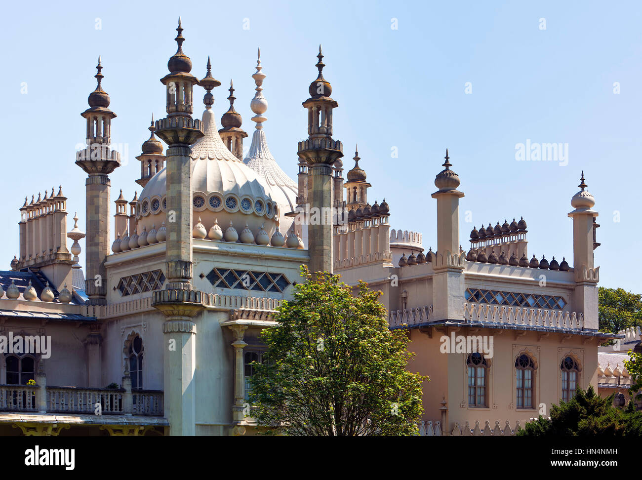 Brighton, East Sussex, UK - 16. Mai 2014: Kuppeln und Türme der Royal Pavilion in Brighton. Designer John Nash erstellt die Indo-sarazenischen Stil Pala Stockfoto