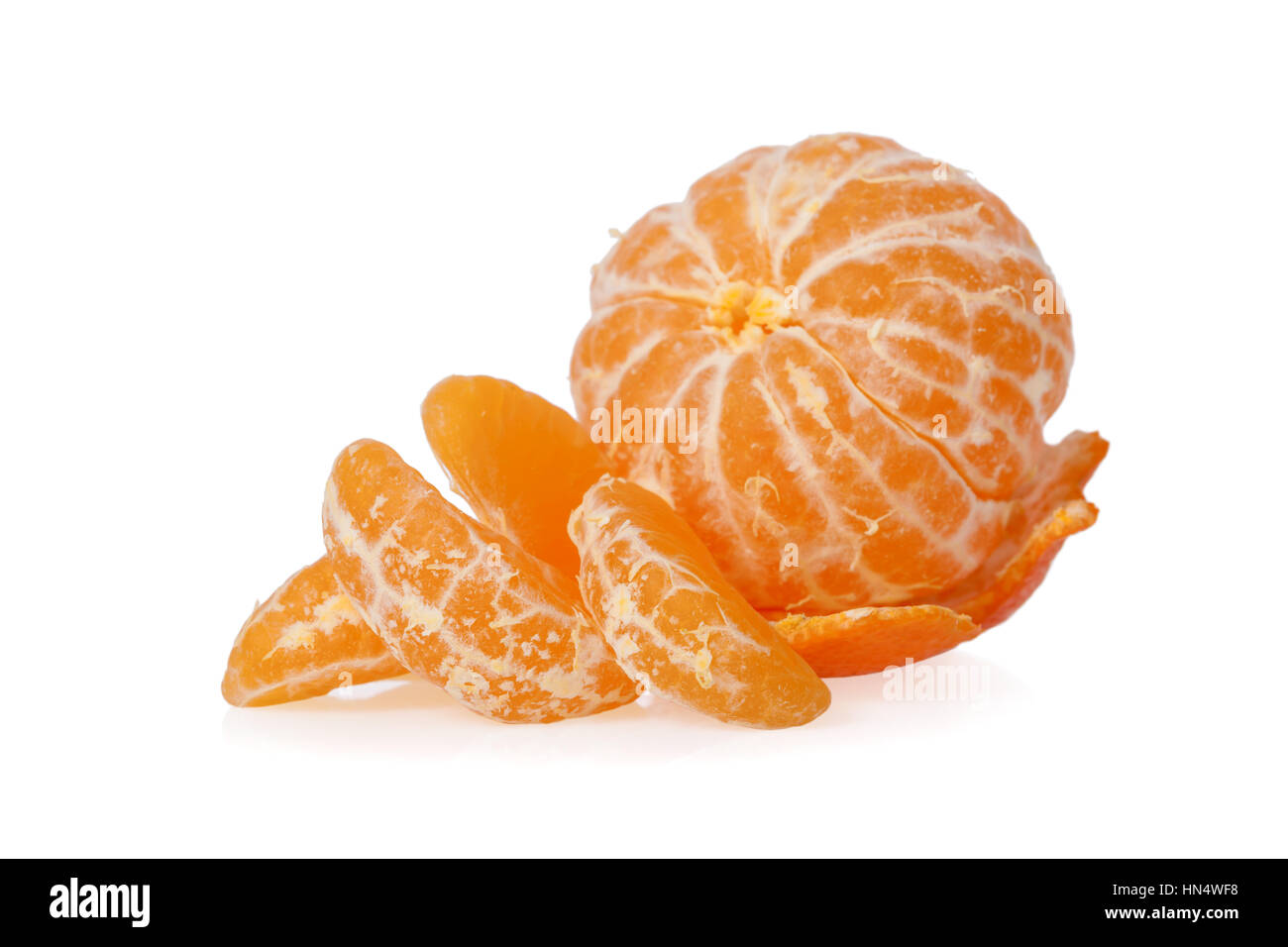 Geschälte Clementine isoliert auf weißem Hintergrund Stockfoto