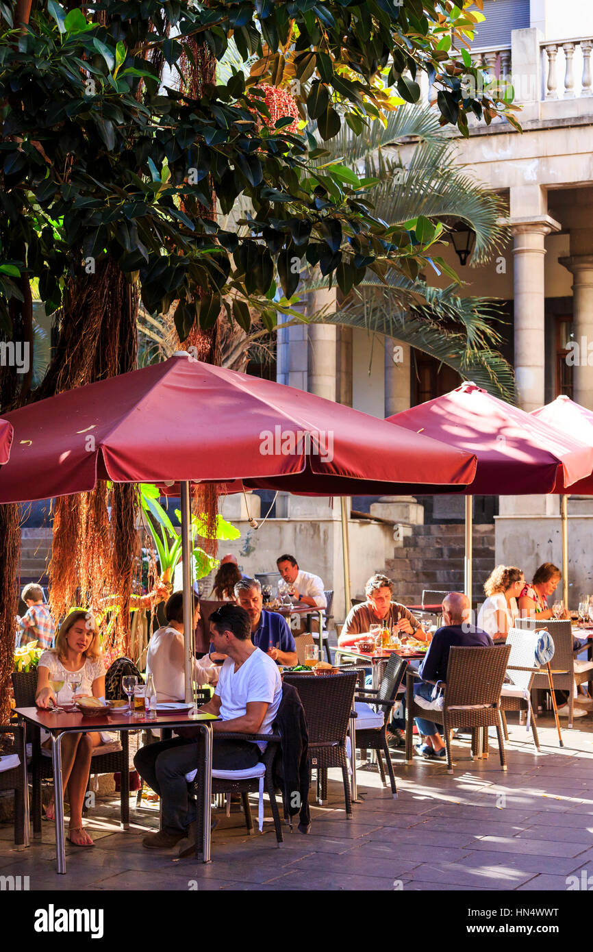im freien tagsüber Essen in Restaurants auf der Calle de San Francisco, Santa Cruz De Tenerife, Teneriffa Stockfoto