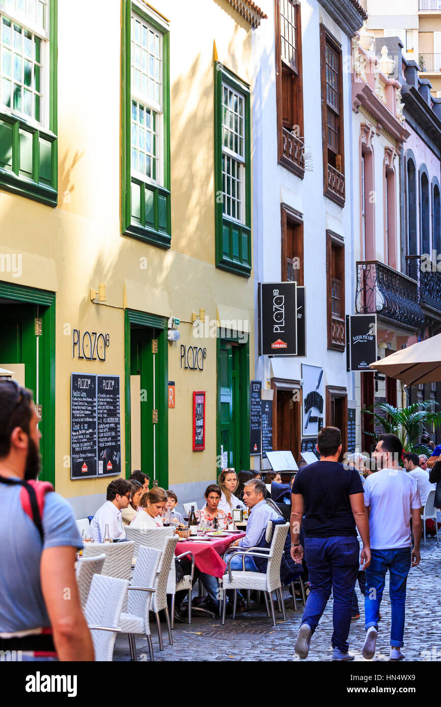 im freien tagsüber Essen in Restaurants auf der Calle de San Francisco, Santa Cruz De Tenerife, Teneriffa Stockfoto