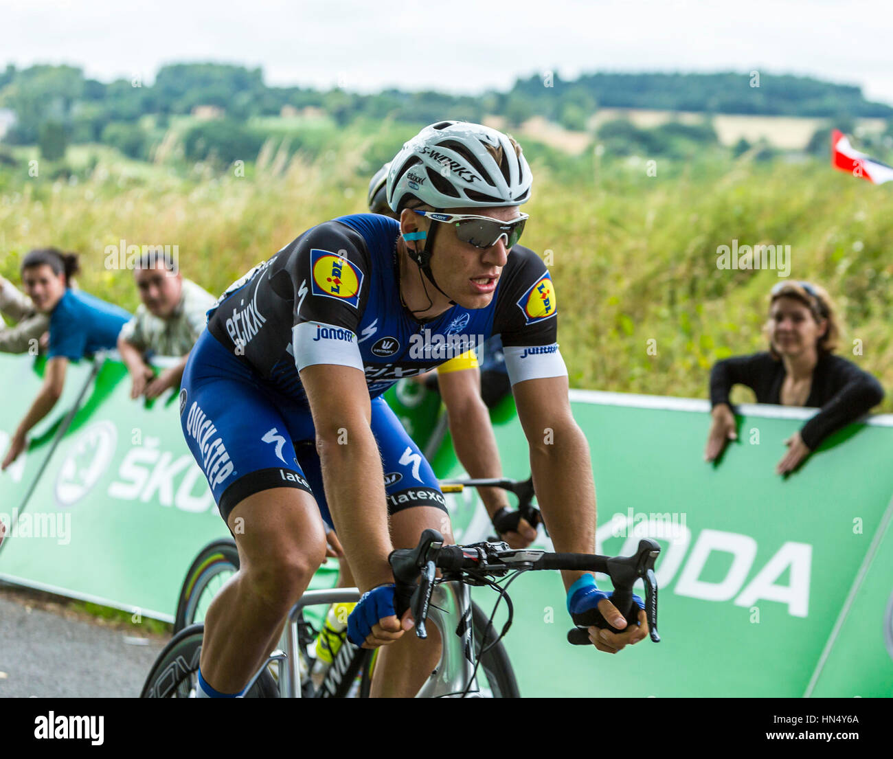 Bouille-Menard, Frankreich-4. Juli 2016: Der deutsche Radfahrer Marcel Kittel Dimension Data Team Fahrten vor Zuschauern während der Phase 3 der Tour Stockfoto