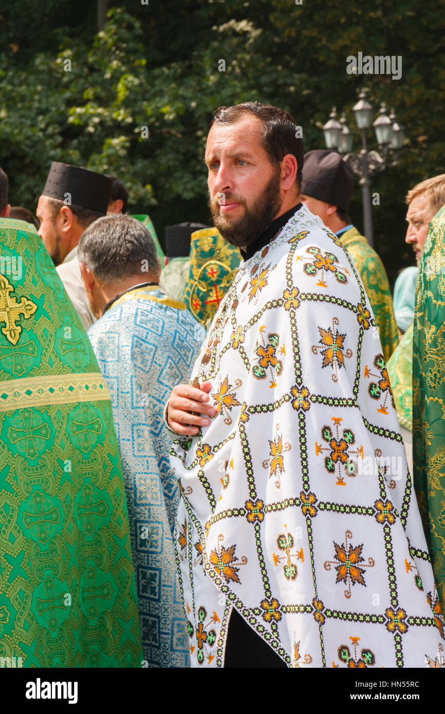 Teilnehmer der Ukrainischen Orthodoxen Kirche Kiewer Patriarchats (UOC) Prozession. Kiew, Ukraine. Stockfoto