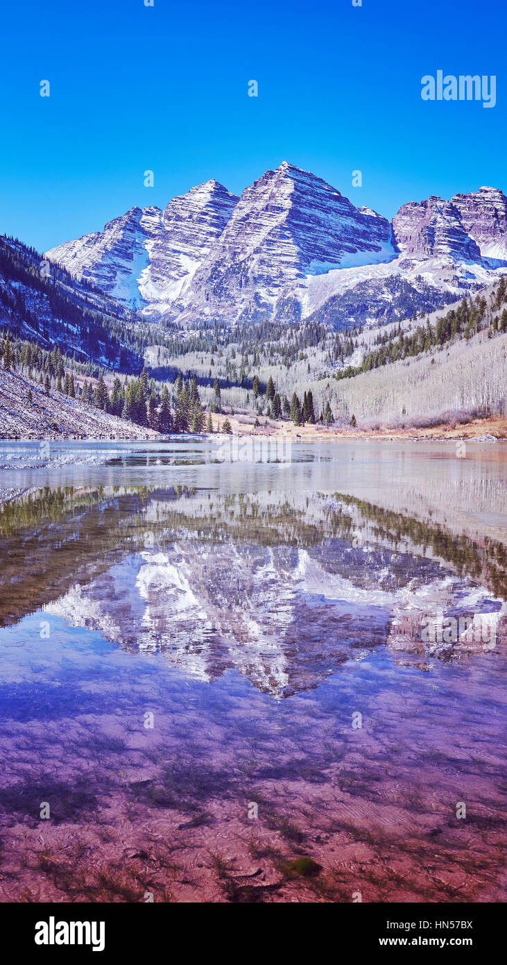 Bild aus getönten Maroon Bells See Berglandschaft, Aspen in Colorado, USA. Stockfoto