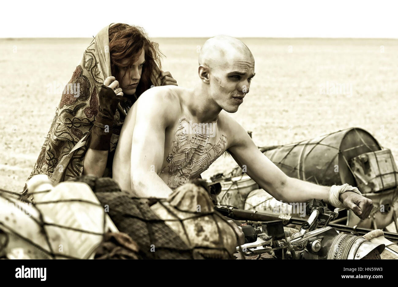 MAD MAX: FURY ROAD 2015 Warner Bros Film mit Nicholas Hoult und Riley Keough Stockfoto