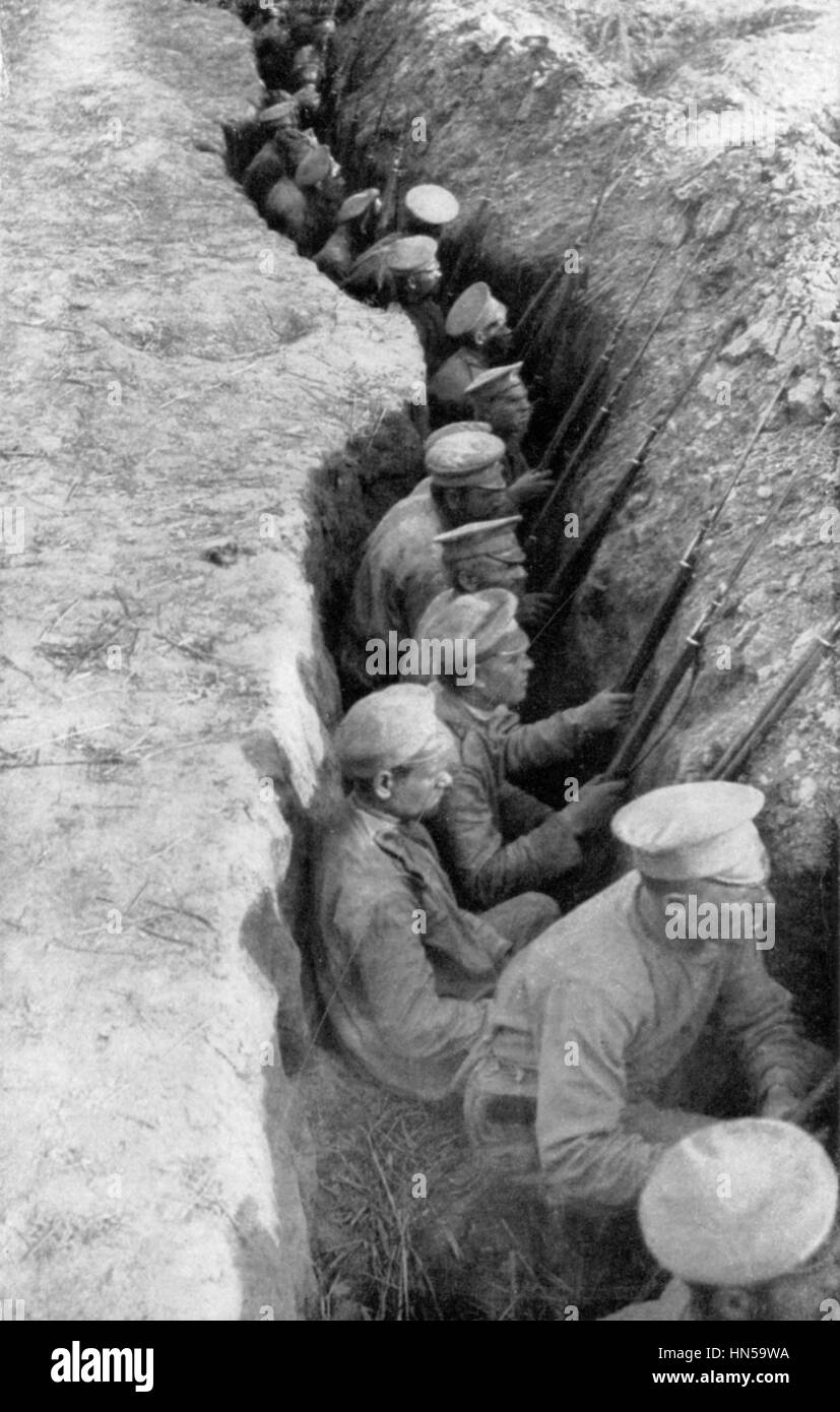 Imperiale russische Truppen in einem Graben im Jahre 1916. Foto: SIB Stockfoto