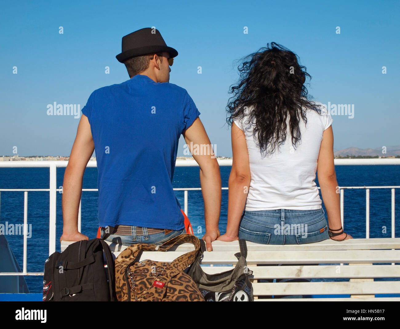 junges Paar auf Fähre, Kos, Griechenland reisen Stockfoto