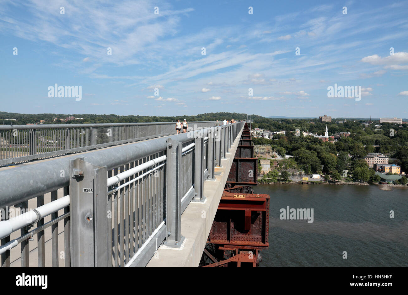 Blick entlang der Gang über den Hudson in Poughkeepsie, New York, Vereinigte Staaten von Amerika. Stockfoto