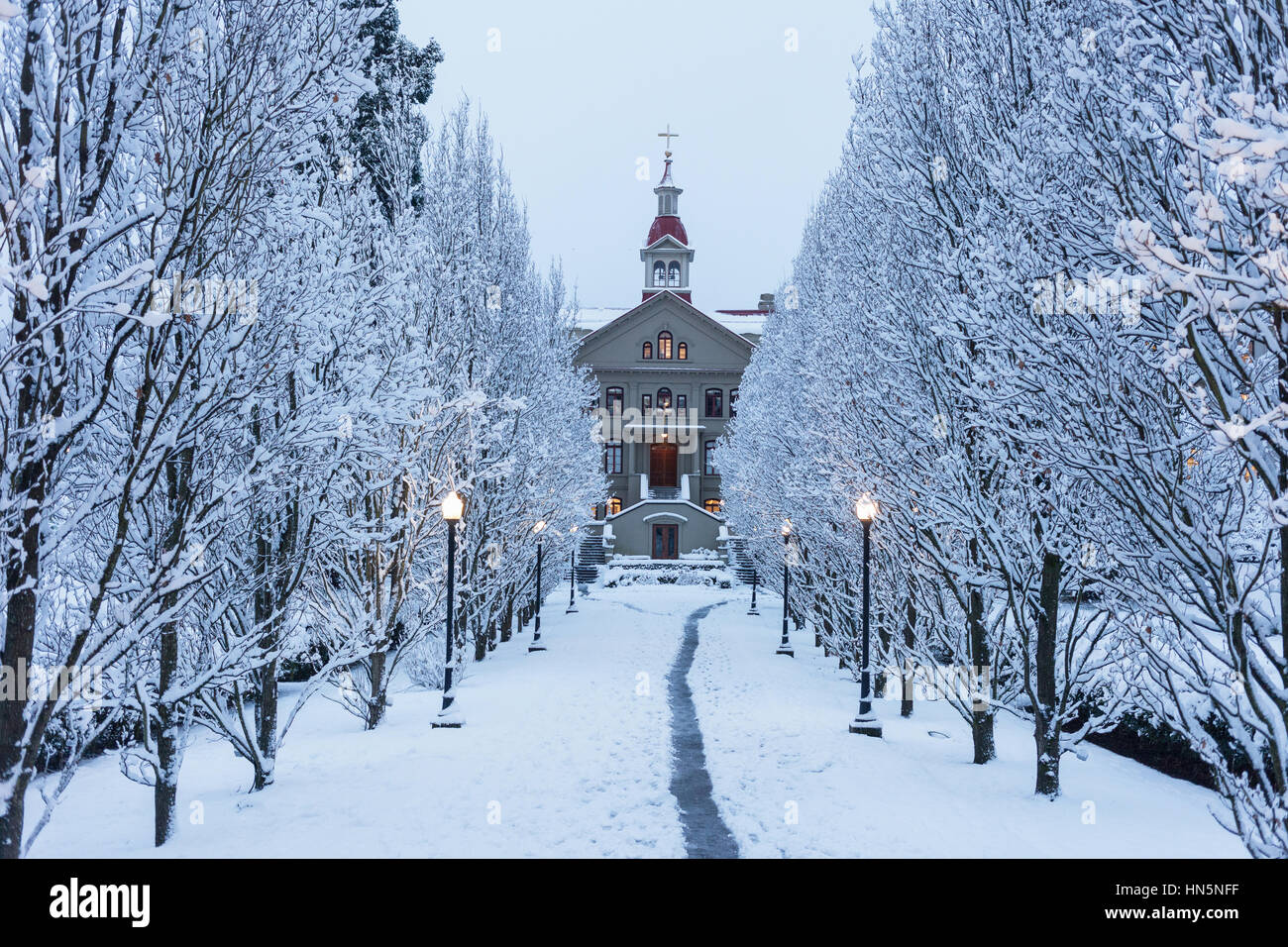 Am frühen Morgen Winterszene in St. Ann es Academy. Victoria, BC, Kanada Stockfoto