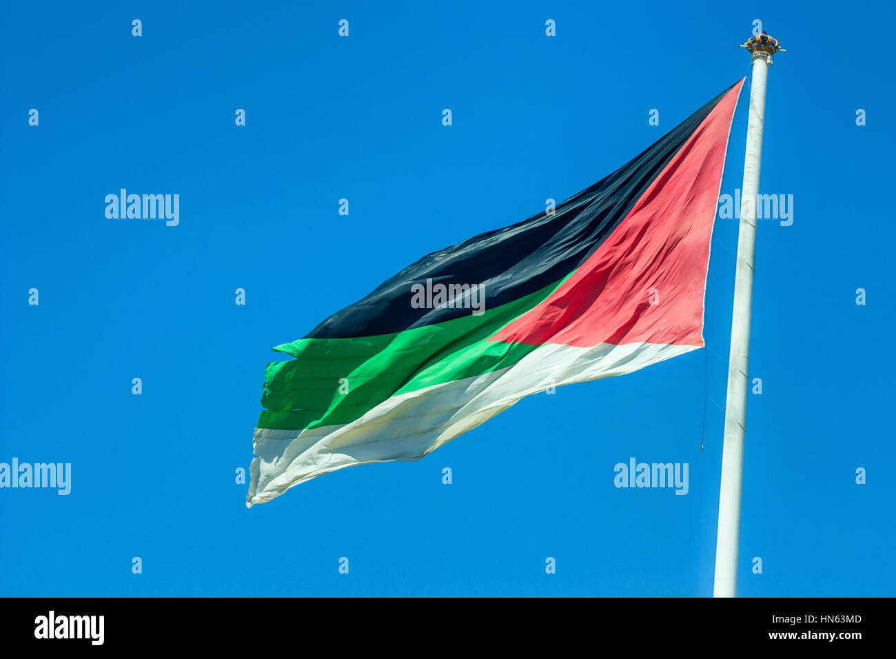 Große Arabische Revolte Flagge in Aqaba, Jordanien ist eines der größten Flaggen der Welt und Sechster in der Höhe Stockfoto