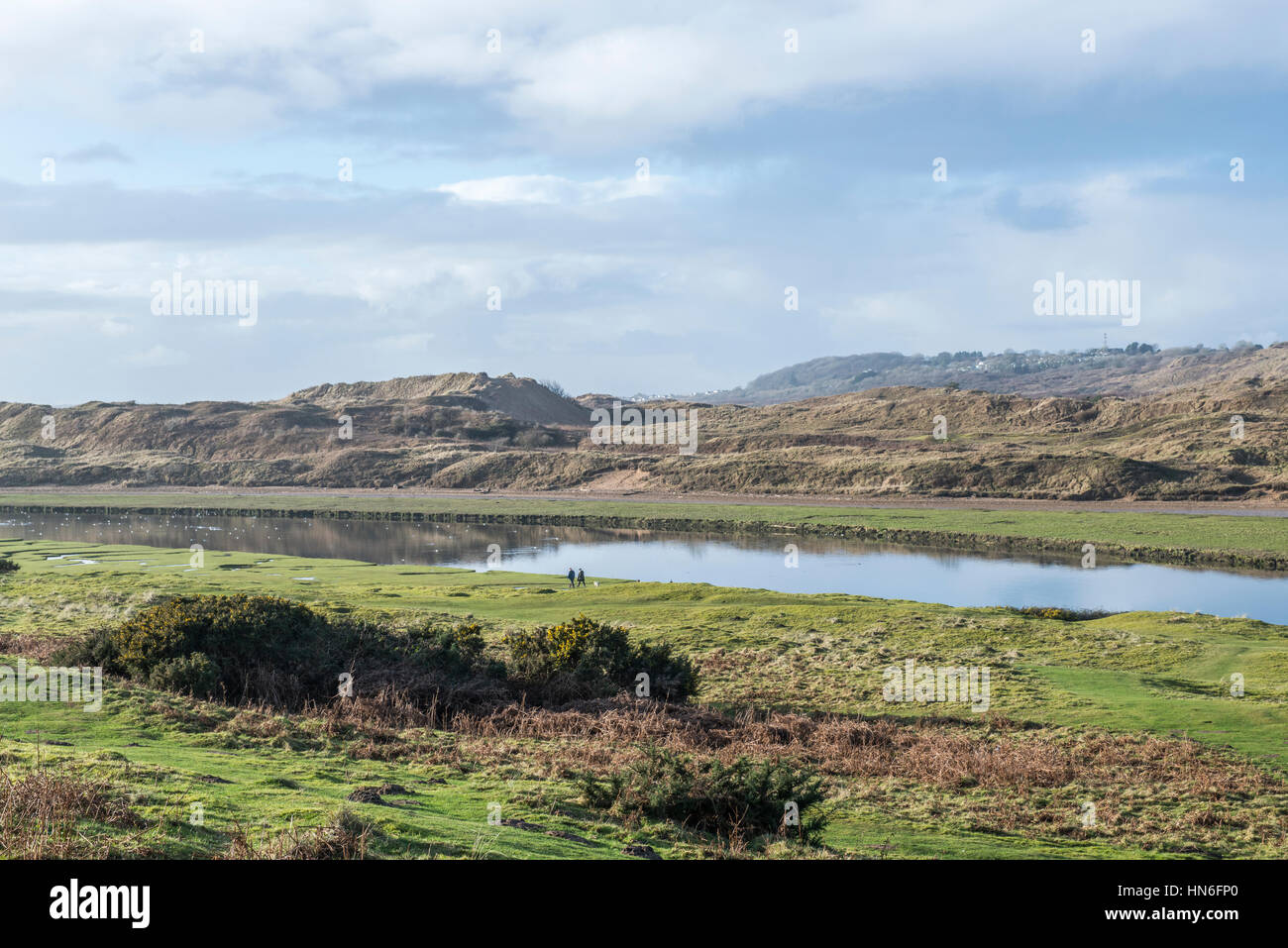 Der Fluss Ogmore vorbei die Merthyr Mawr Sanddünen an der Küste von Glamorgan, Südwales Stockfoto