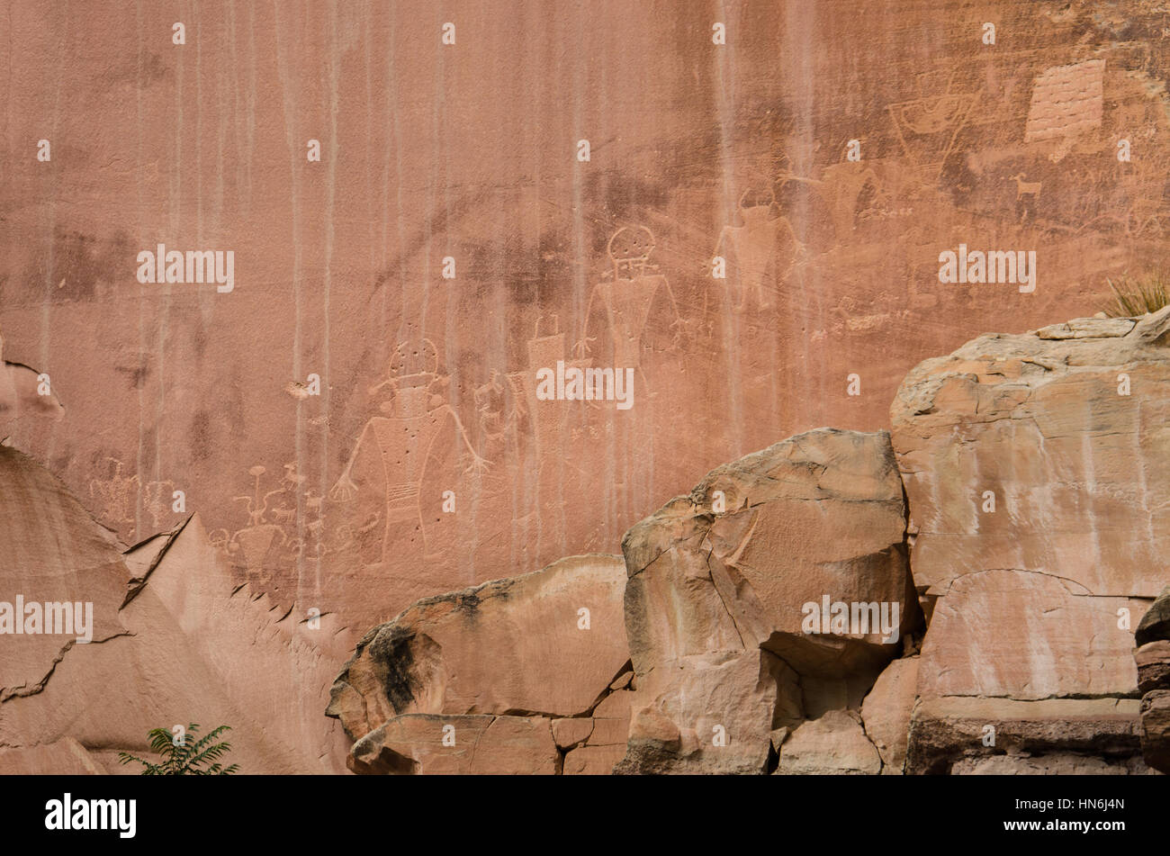 Cliff Petroglyphen von alten Anasazi Indianerstamm in Capitol Reef Nationalpark Stockfoto