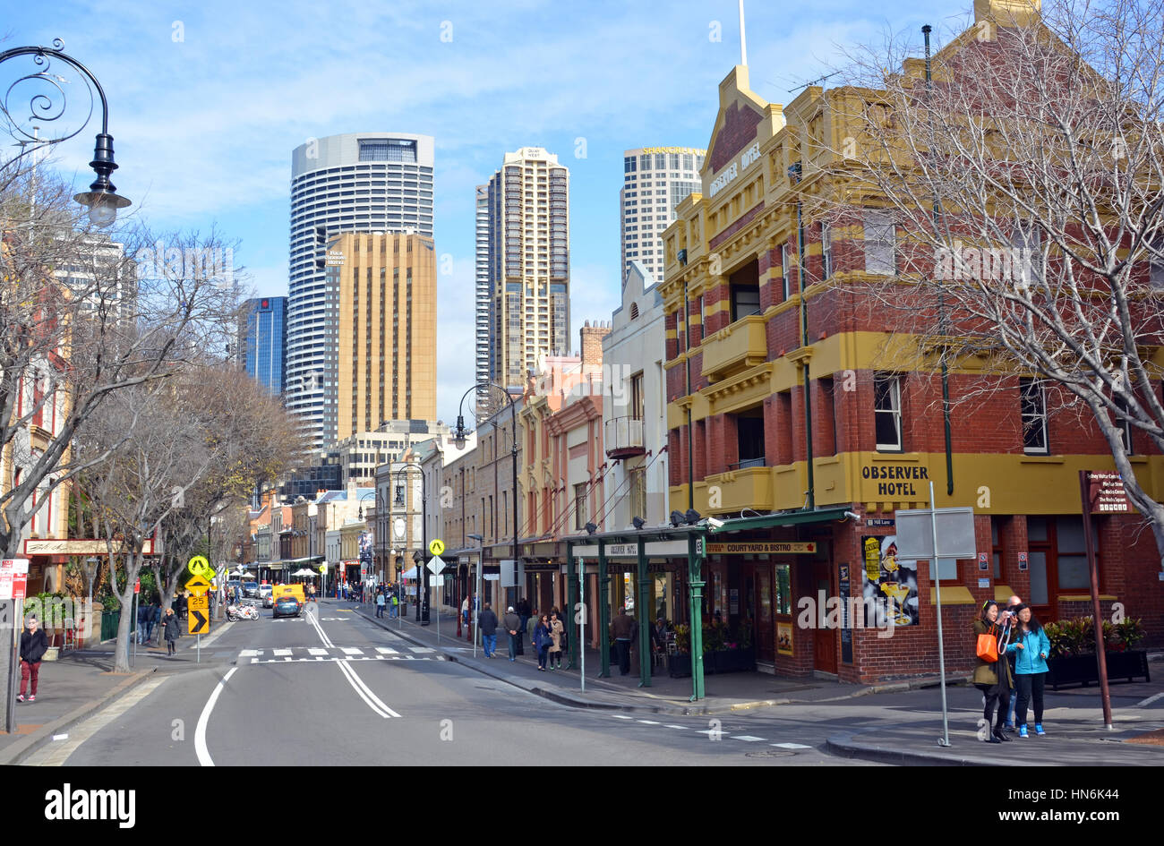 Sydney, Australien - 19. Juli 2014: Sydneys ältesten Bezirk - The Rocks. Ein Mekka für alle Touristen, Einkaufsmöglichkeiten und Restaurants. Stockfoto