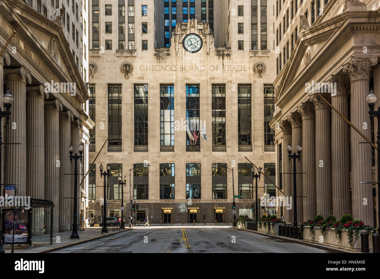 Chicago, USA - 30. Mai 2016: Symmetrische Art-Deco-Gebäude des Board Of Trade La Salle Straße in Illinois Stockfoto