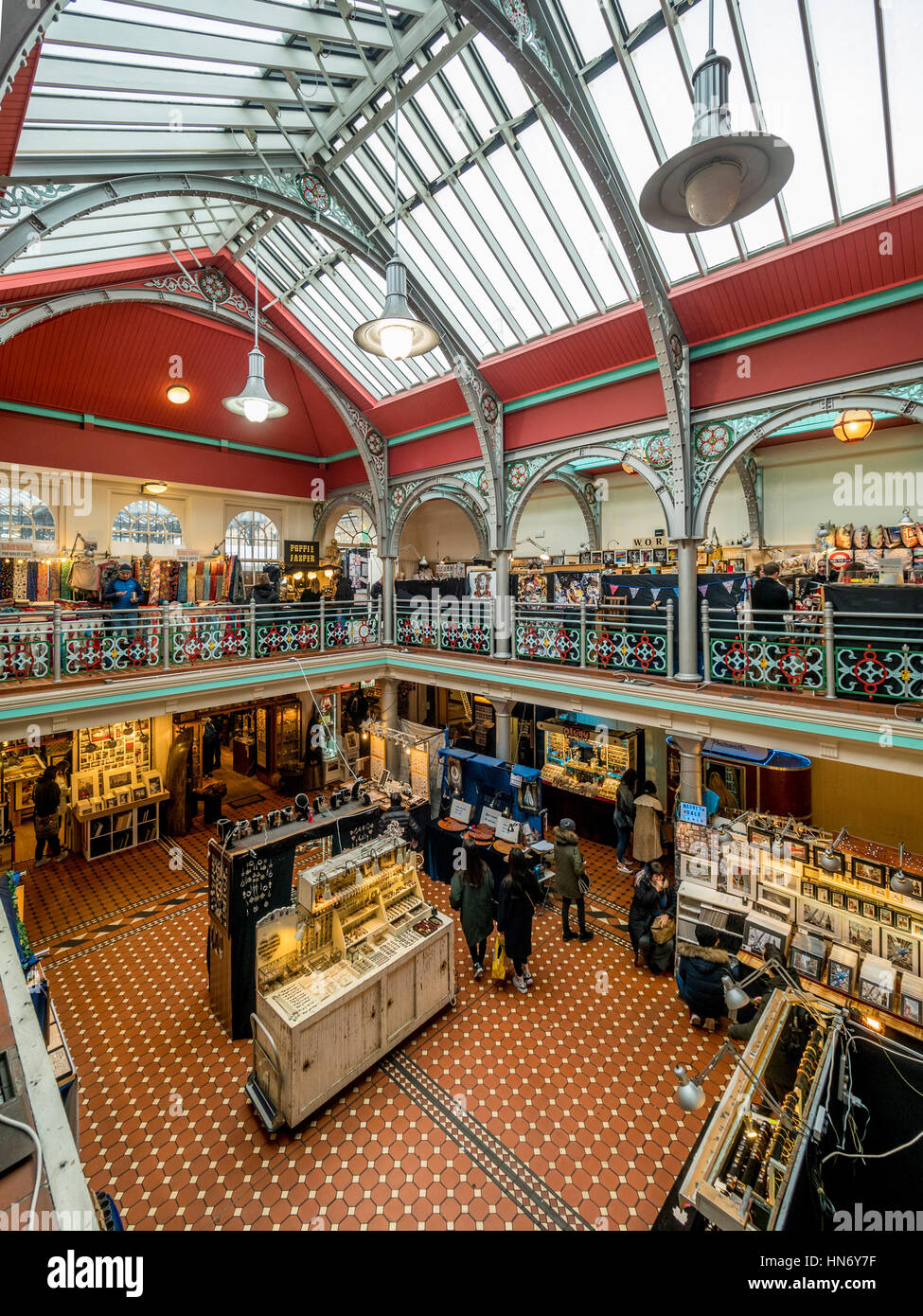 Innere des Camden Market Hall, London, UK. Stockfoto
