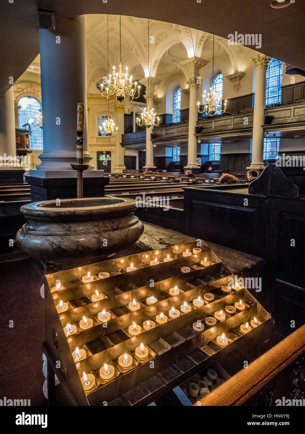 St. Martin-in-the-Fields, englische anglikanische Kirche an der Nordost-Ecke des Trafalgar Square in der City of Westminster, London, UK. Stockfoto