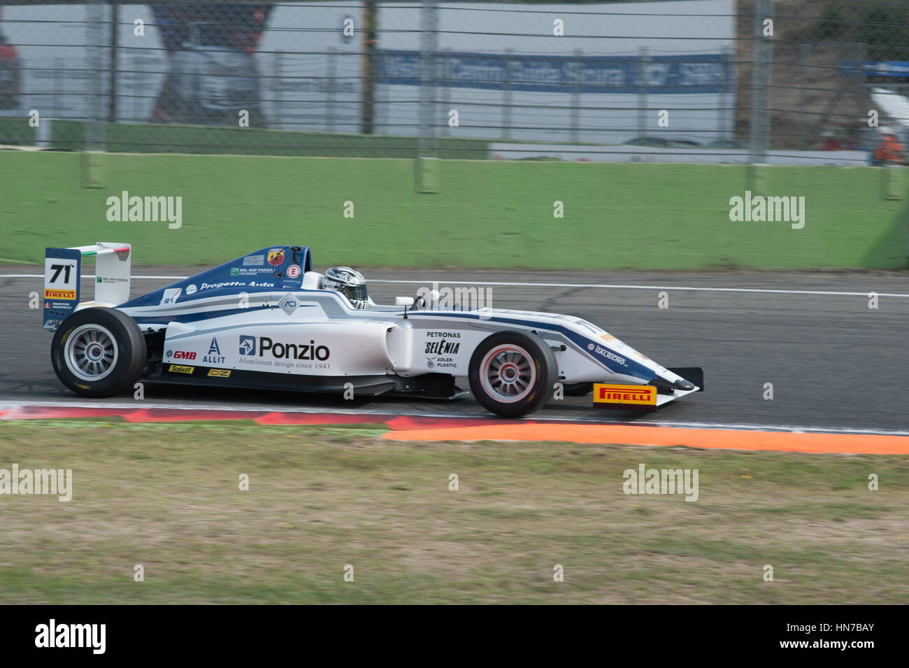 Vallelunga, Rom, Italien. 10. September 2016. Formel 4, Autorennen auf dem richtigen Weg Stockfoto