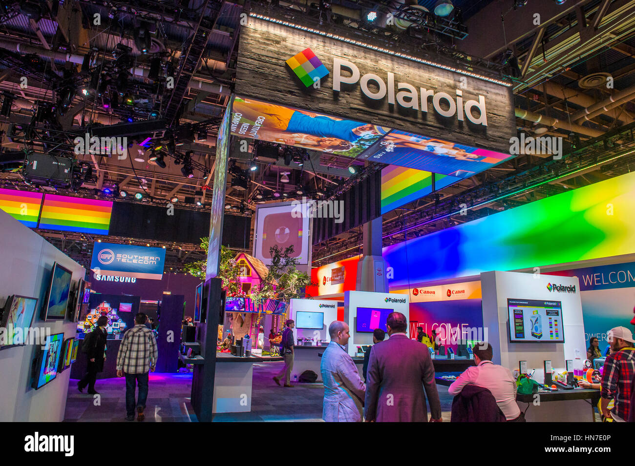 Die Polaroid-Stand auf der CES show in Las Vegas CES ist die weltweit  führenden Unterhaltungselektronik Messe Stockfotografie - Alamy