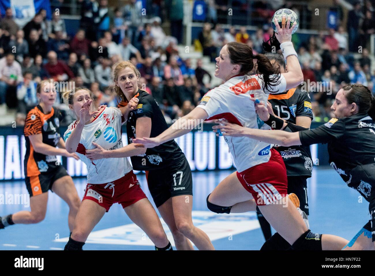 27. Januar 2017: Tine Stange #17 von Larvik während der EHF Champions League 2016-2017 Frauenfussball FC CSM Bukarest ROU bis Larvik (NOR) an Polyvalent Sporthalle, Bukarest, Rumänien ROU. Foto: CronosFoto/Catalin Soare Stockfoto