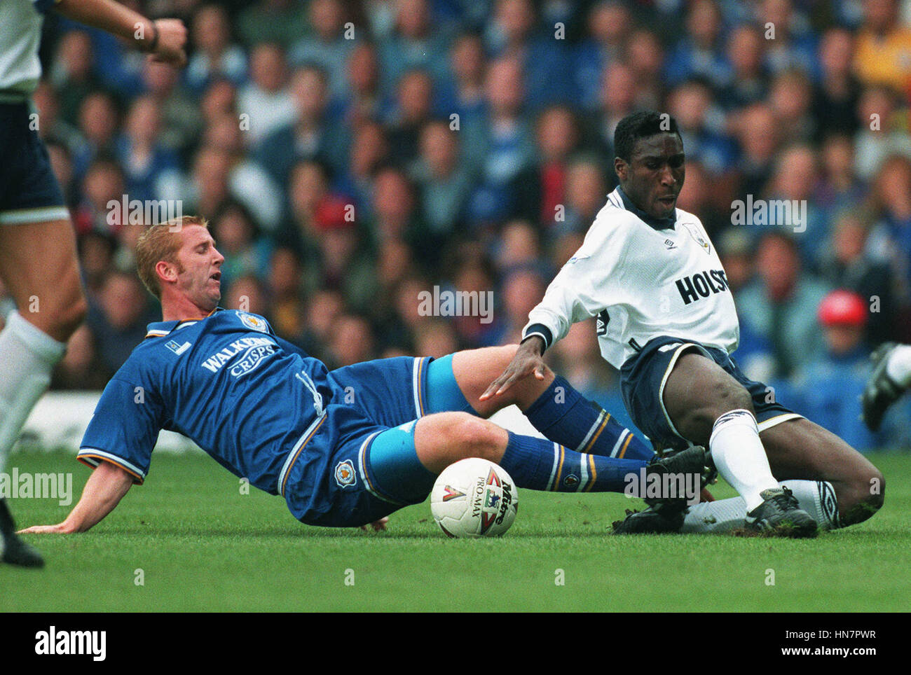 IWAN ROBERTS & SOL CAMPBELL LEICESTER V SPURS FC 17. September 1994 Stockfoto