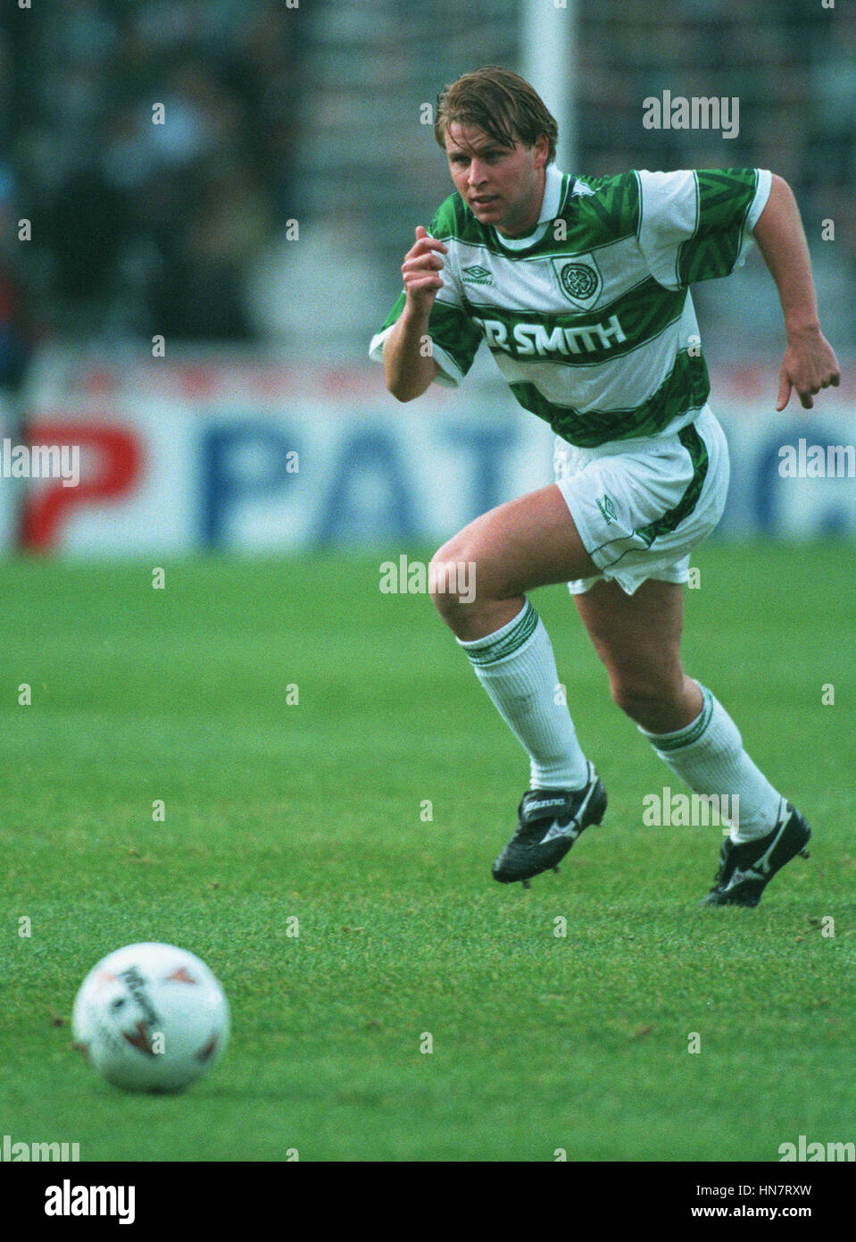 MARK MCNALLY GLASGOW CELTIC FC 2. November 1994 Stockfoto