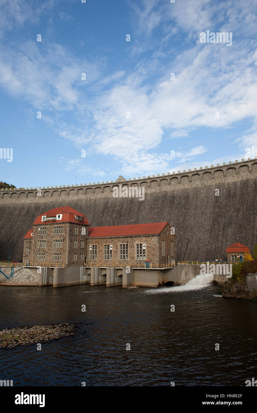 Polen, Pilchowice Dam, Wasserkraftwerk, Kraftwerk Industriedenkmal in Niederschlesien. Stockfoto