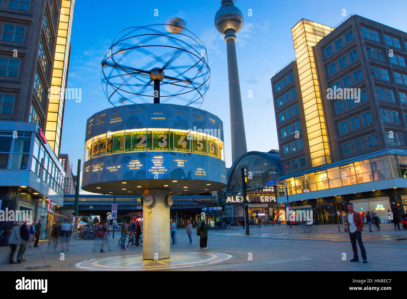 Weltzeituhr am Alexanderplatz, Berlin Stockfoto