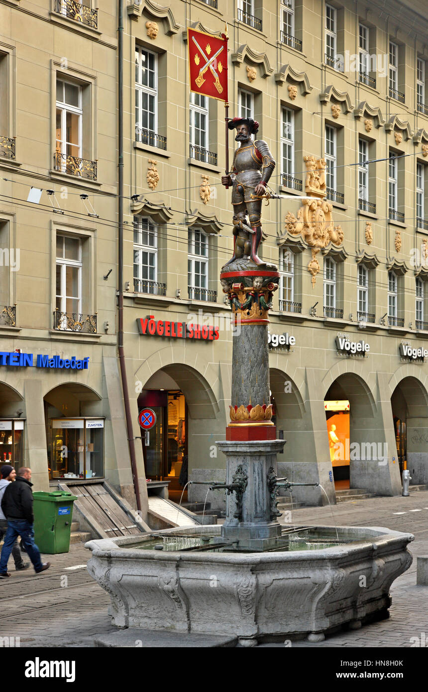 Eine der Dutzenden von Brunnen in der Altstadt (Altstadt) Bern, Schweiz Stockfoto
