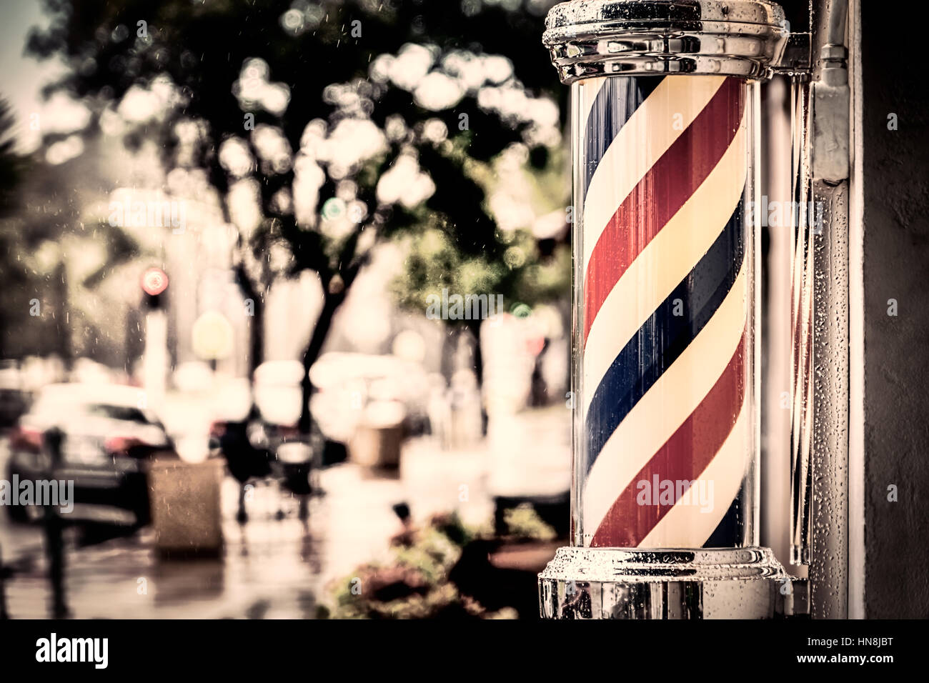 Regen sammeln auf dem Barber Shop Pol auf Insel Barbiere in Coronado, Kalifornien. Stockfoto