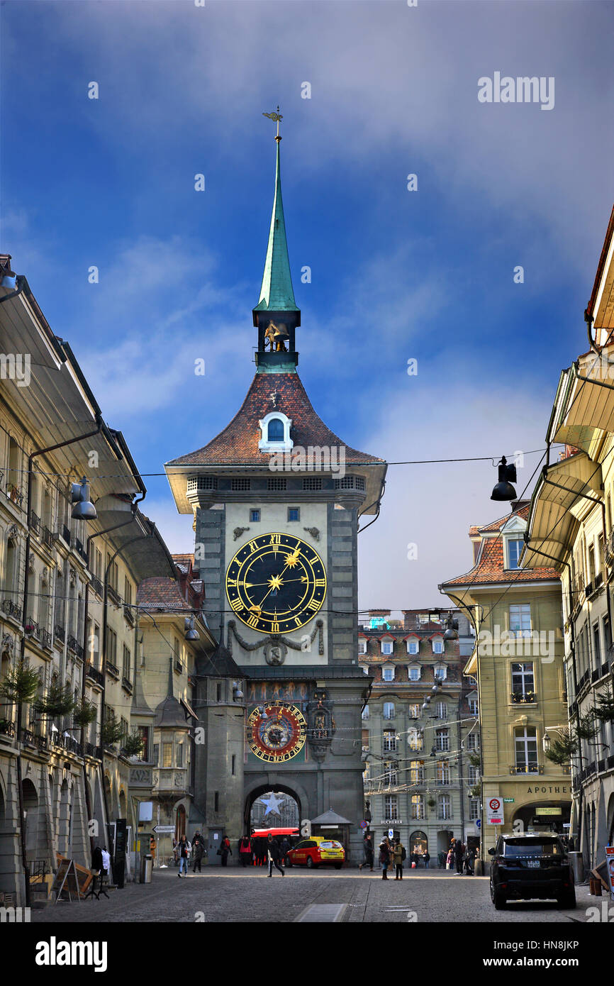 Der Zytglogge, der berühmten Glockenturm der alten Stadt (Altstadt) von Bern Kramgasse ('merchants' Straße), Switzeralnd Stockfoto