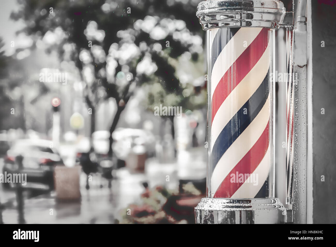 Regen sammeln auf dem Barber Shop Pol auf Insel Barbiere in Coronado, Kalifornien. Stockfoto