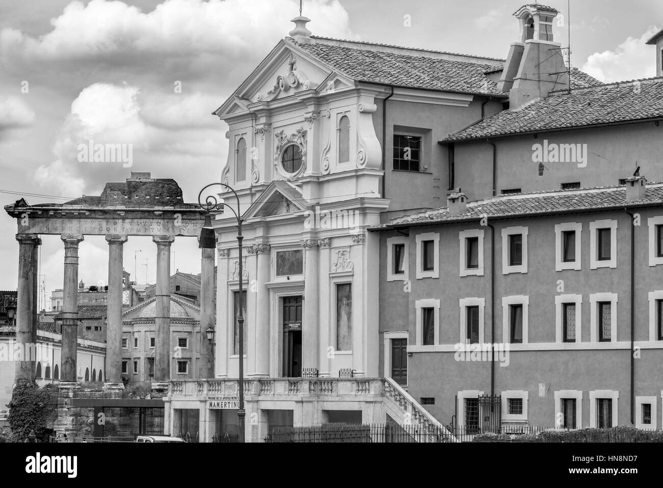 Rom, Italien: die Ruinen des Forum Romanum, die alte soziale, politische und kommerzielle Nabe des römischen Reiches. Dieser Stadtteil war Heimat von Tempeln, Ba Stockfoto