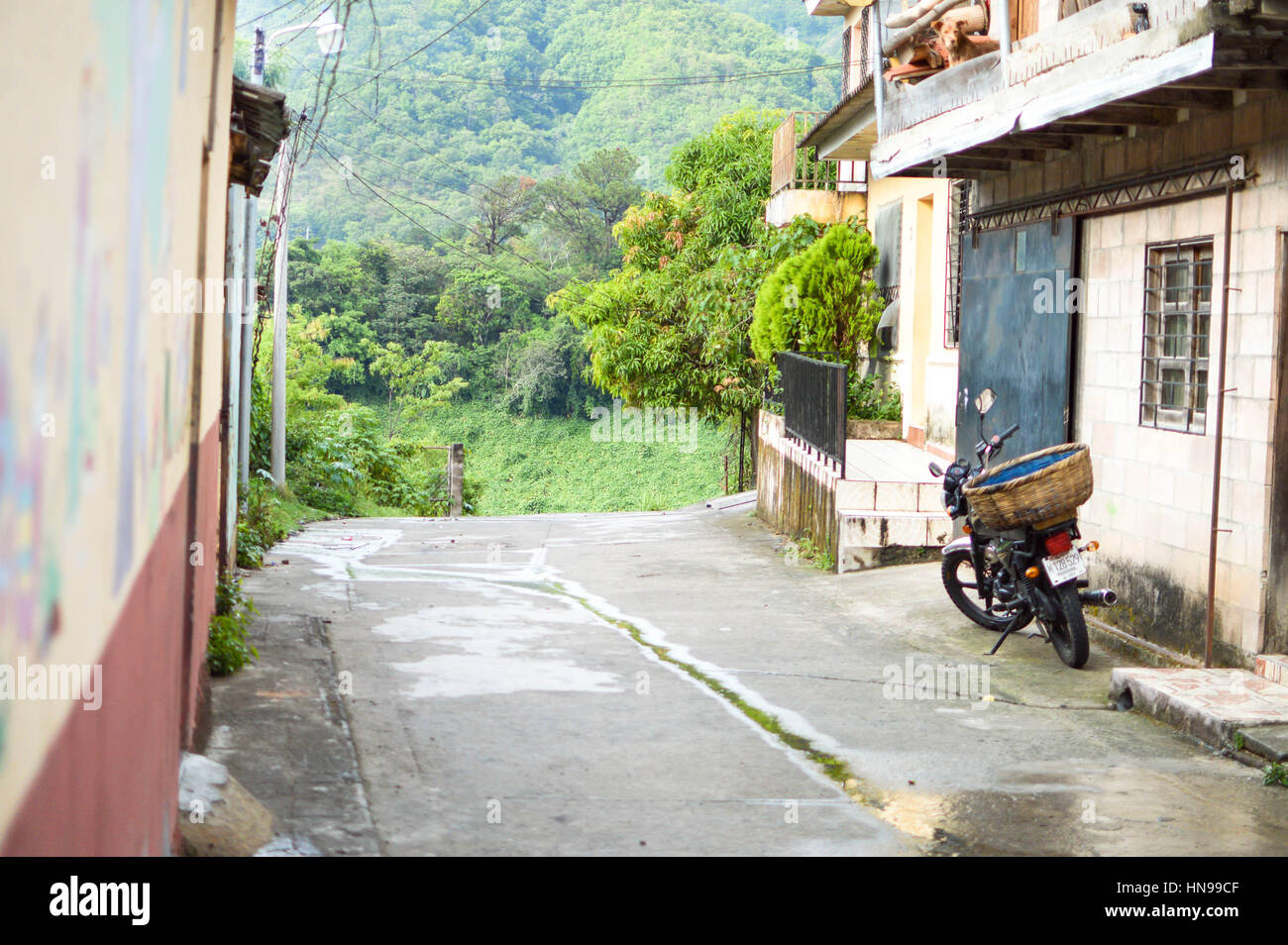 La Palma, El Salvador - 16. Mai 2015: Streetview in einer kleinen ländlichen Stadt von La Palma in El Salvador, Mittelamerika Stockfoto