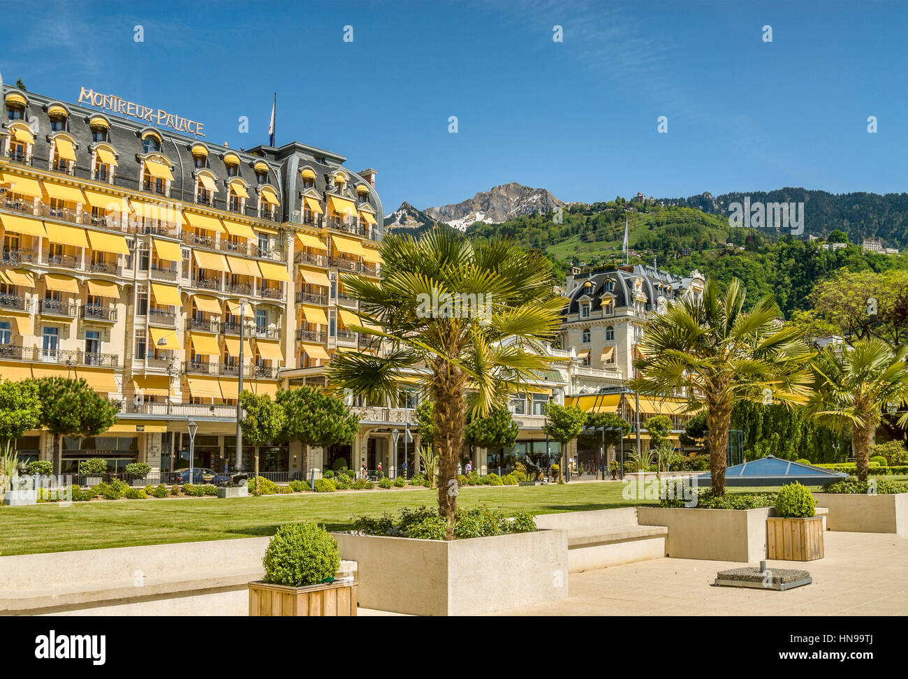 Palace Hotel an der See-Parade der Genfer See, Montreux, Schweiz Stockfoto