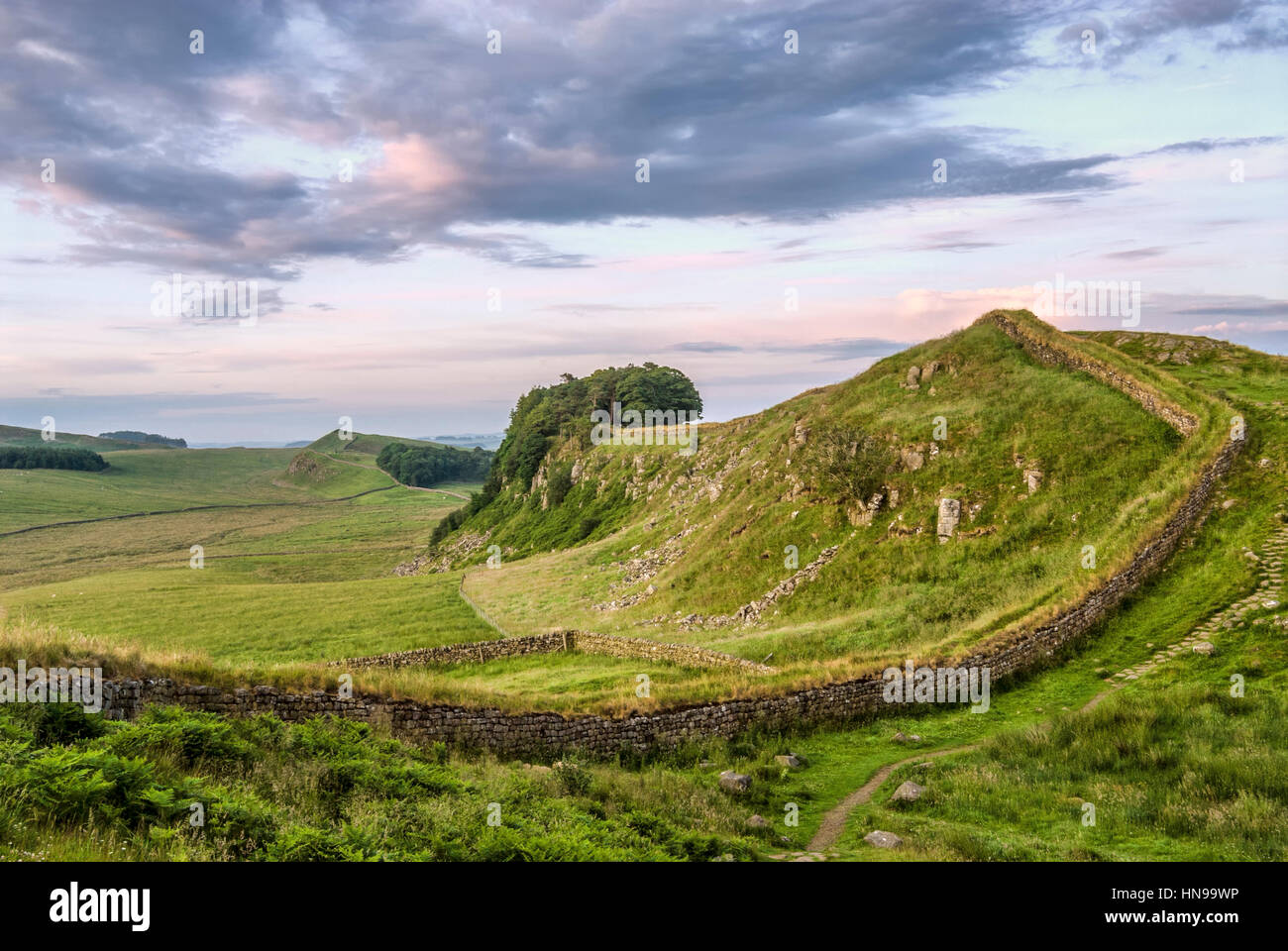 Morgendämmerung an der Hadrians Wall, North Cumbria, Nordengland Stockfoto