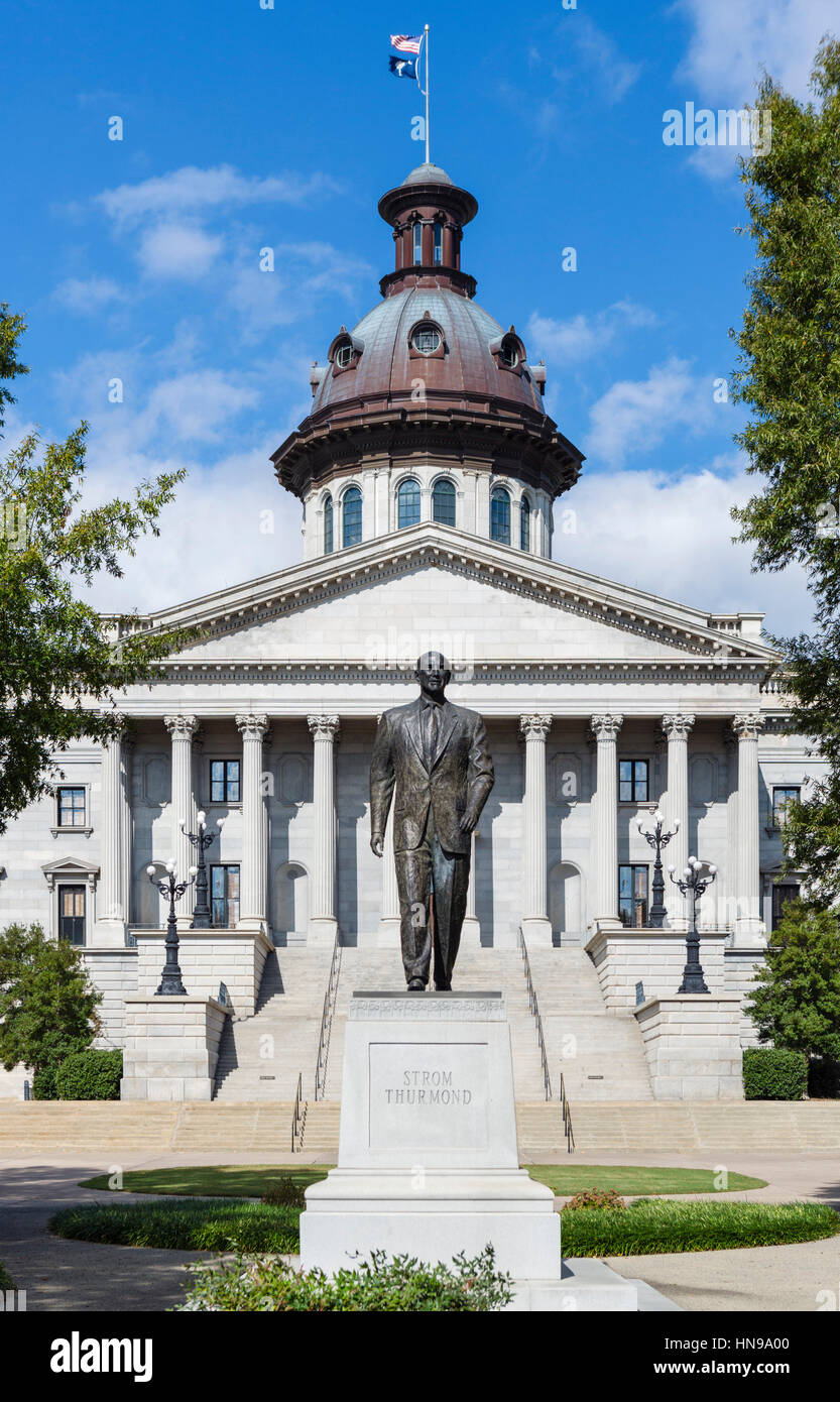 Columbia, South Carolina. Statue von US-Senator Strom Thurmond vor Repräsentantenhaus von South Carolina, Columbia, South Carolina, USA Stockfoto