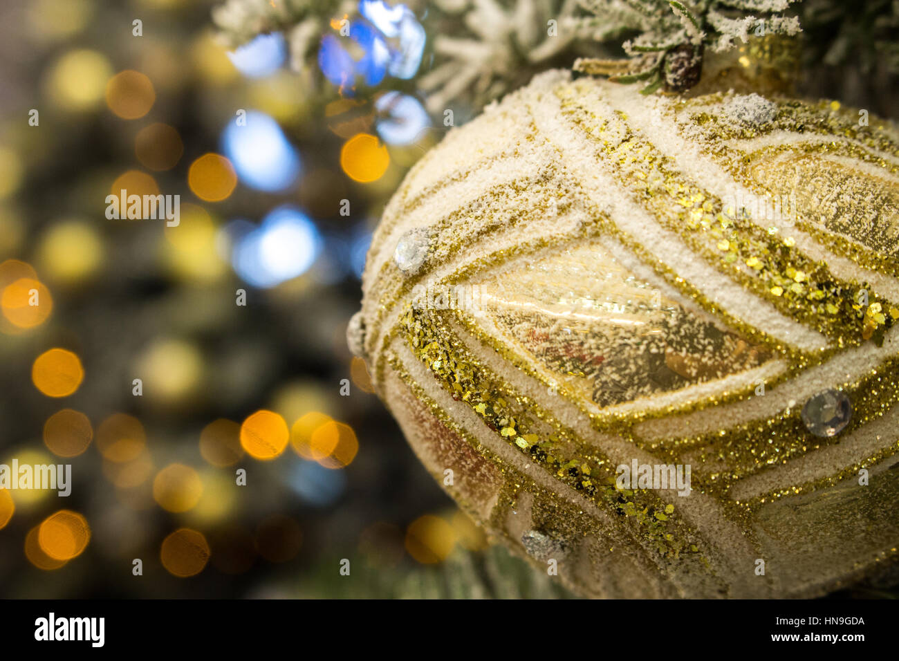 Weihnachten Hintergrund mit goldenen Christmass balls Stockfoto