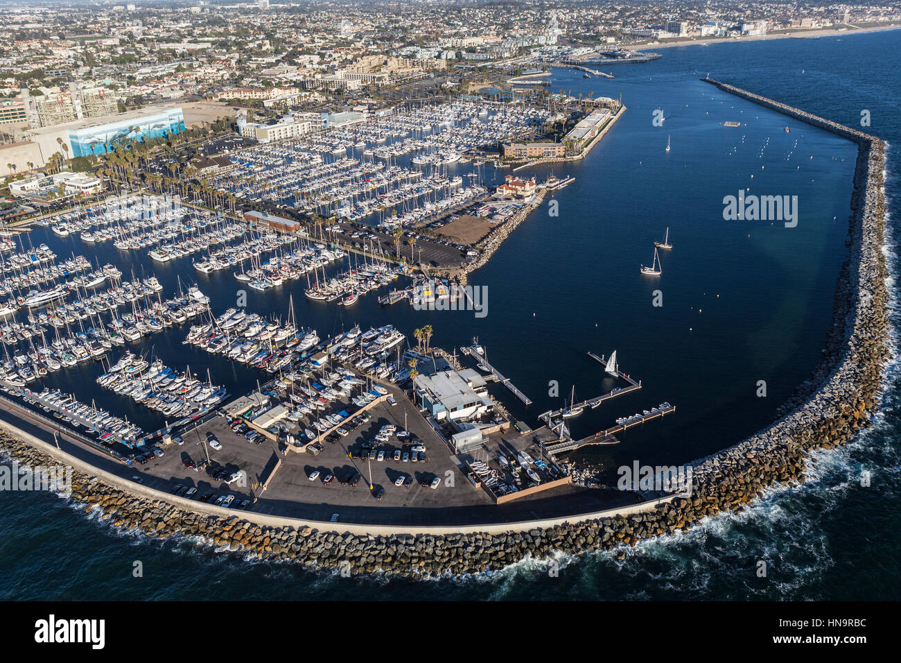Redondo Beach, Kalifornien, USA - 16. August 2016: Am Nachmittag Luftbild von Redondo Beach Marina in der Nähe von Los Angeles, Kalifornien. Stockfoto