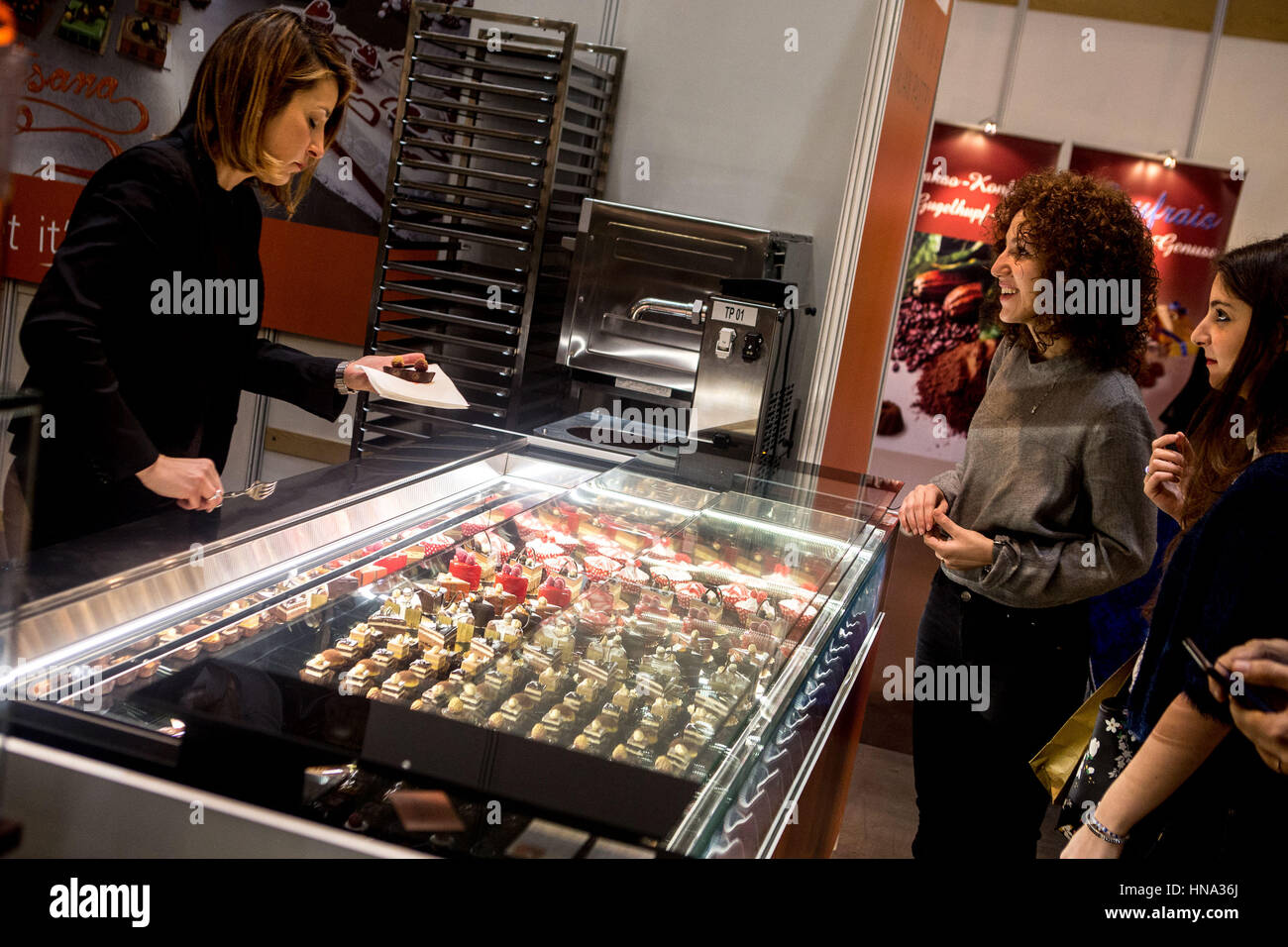 Mailand, Italien. 9. Februar 2017. Salon du Chocolat 2017 - das wichtigste Ereignis in der Welt rund um die Schokolade. Bildnachweis: Mairo Cinquetti/Pacific Press/Alamy Live-Nachrichten Stockfoto