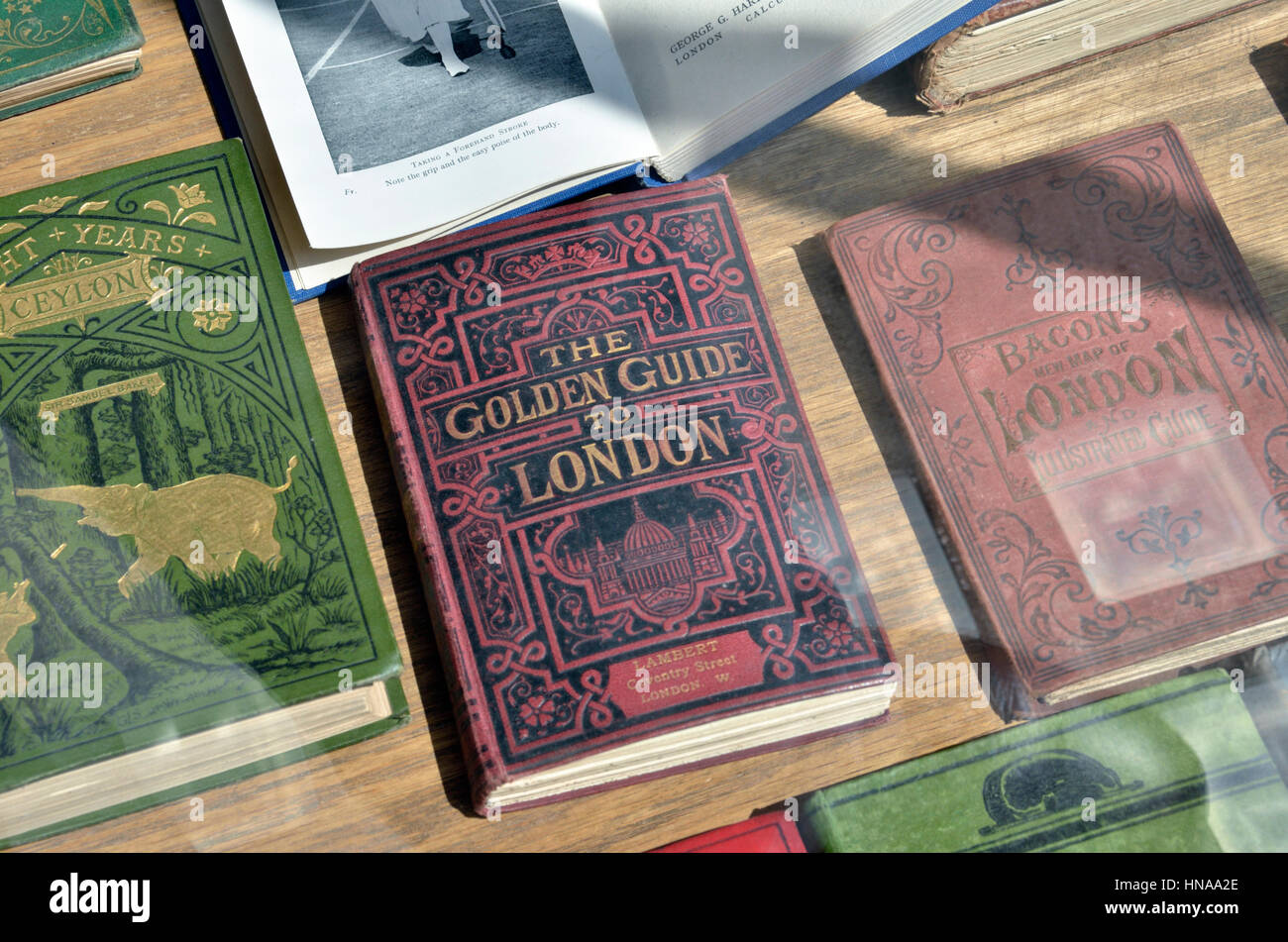 Antiquarische Bücher über London Stockfoto